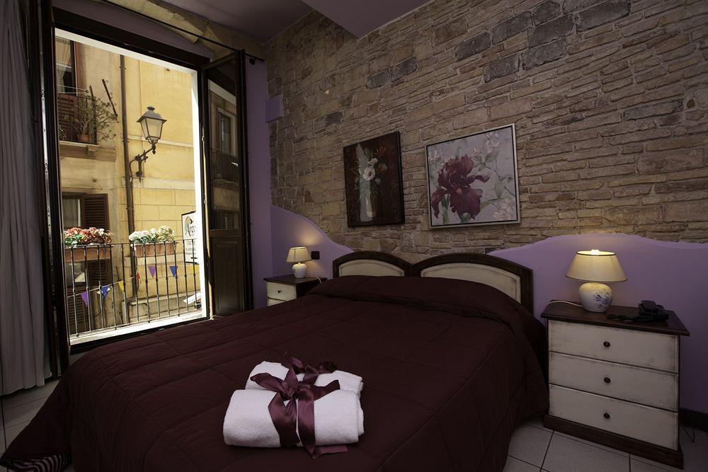 Arcobaleno Rooms Cagliari Ngoại thất bức ảnh